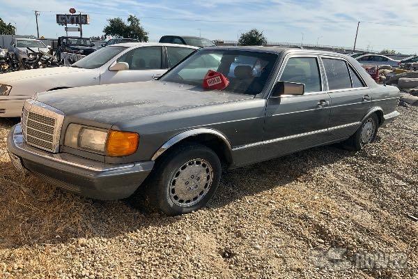 Photo of 1984 Mercedes-Benz 300