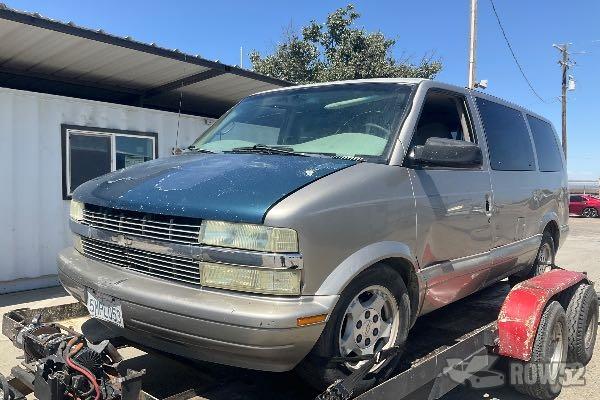 Photo of 2004 Chevrolet Astro
