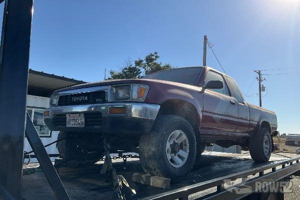 Photo of 1989 Toyota Pickup