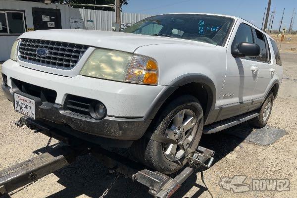 Photo of 2004 Ford Explorer