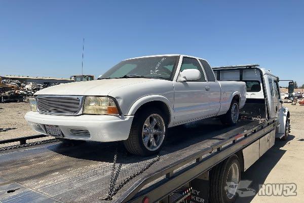 Photo of 2003 GMC Sonoma