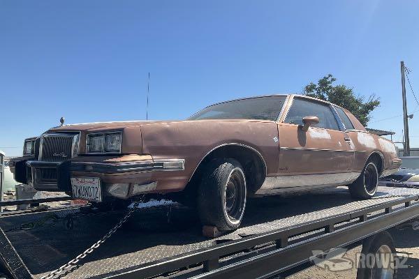 Photo of 1986 Pontiac Grand Prix