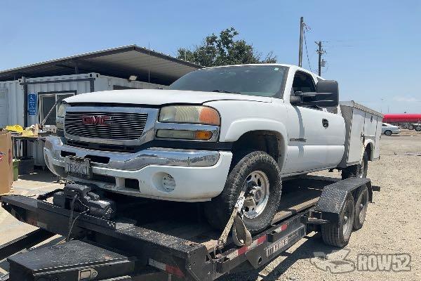 Photo of 2005 GMC Sierra 2500HD