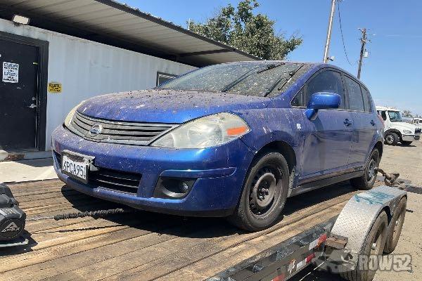 Photo of 2010 Nissan Versa