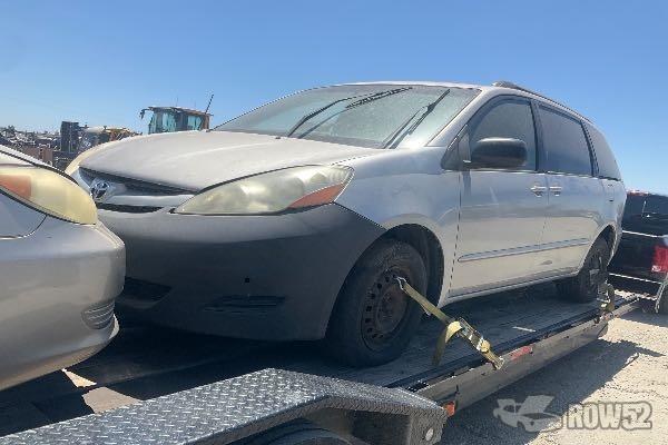 Photo of 2007 Toyota Sienna