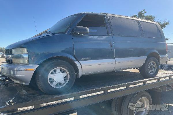Photo of 1999 Chevrolet Astro