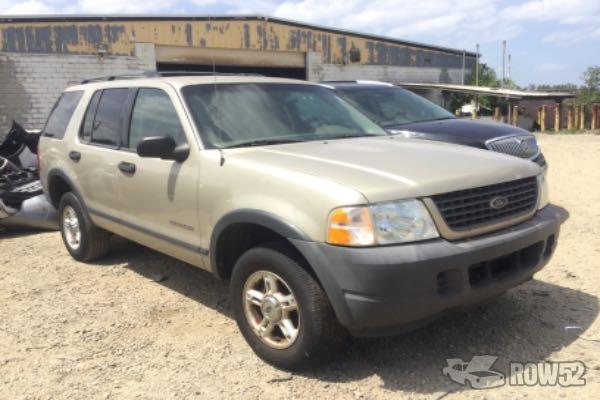 Photo of 2004 Ford Explorer