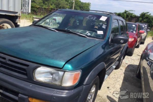 Photo of 1996 Nissan Pathfinder