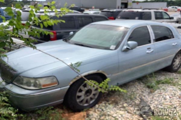Photo of 2008 Lincoln Town Car