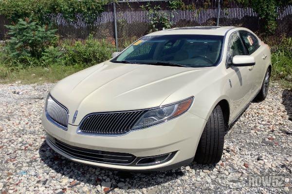 Photo of 2015 Lincoln MKS