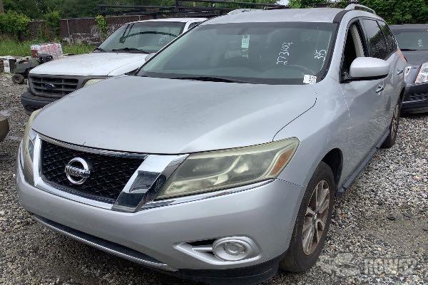 Photo of 2013 Nissan Pathfinder