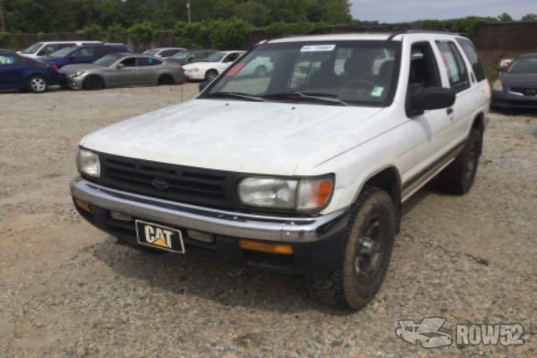 Photo of 1998 Nissan Pathfinder