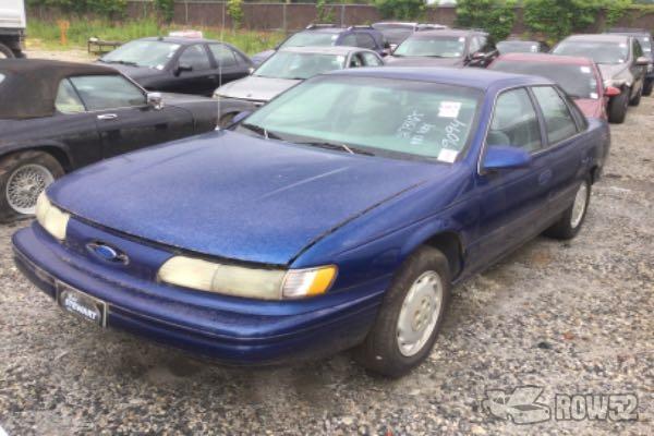 Photo of 1995 Ford Taurus