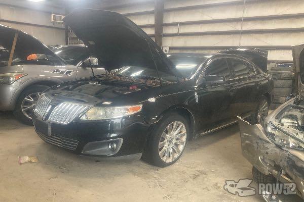 Photo of 2009 Lincoln MKS