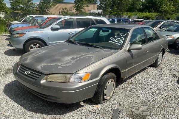 Photo of 1998 Toyota Camry