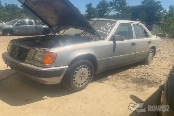Photo of 1992 Mercedes-Benz 300