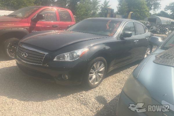 Photo of 2011 Infiniti M