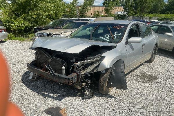 Photo of 2010 Nissan Altima