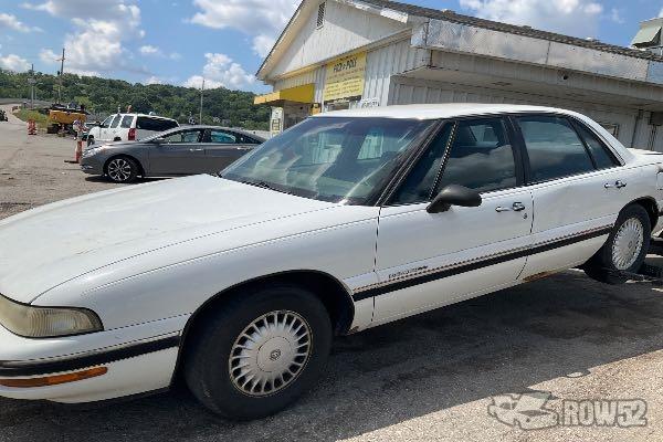 Photo of 1998 Buick Lesabre