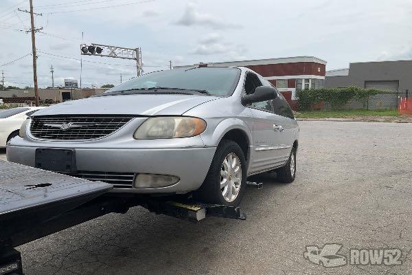 Photo of 2001 Chrysler Town & Country