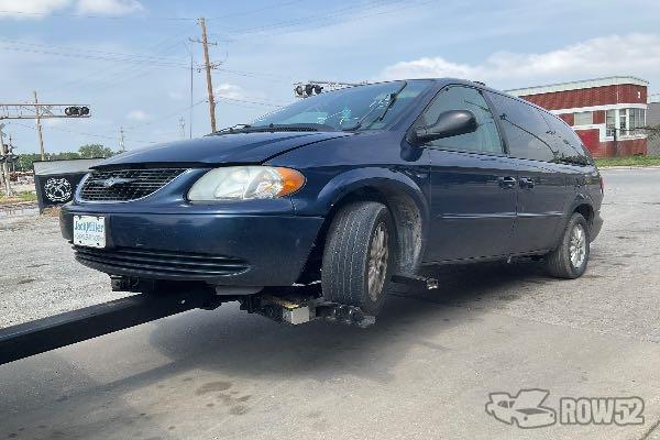 Photo of 2002 Chrysler Town & Country