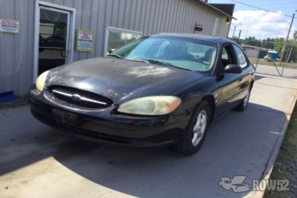 Photo of 2001 Ford Taurus