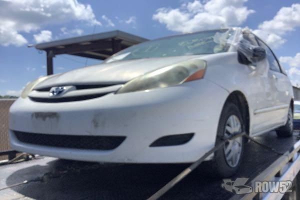 Photo of 2008 Toyota Sienna