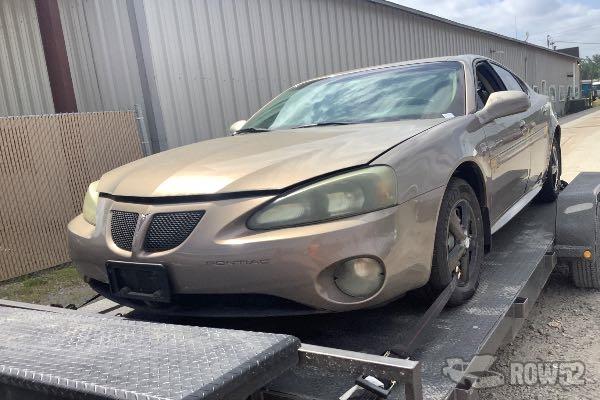 Photo of 2006 Pontiac Grand Prix
