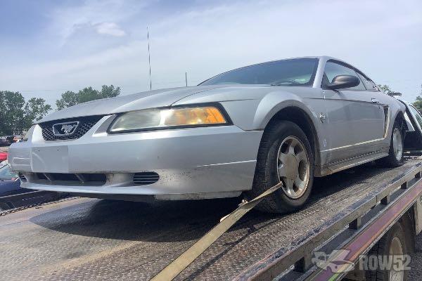 Photo of 1999 Ford Mustang