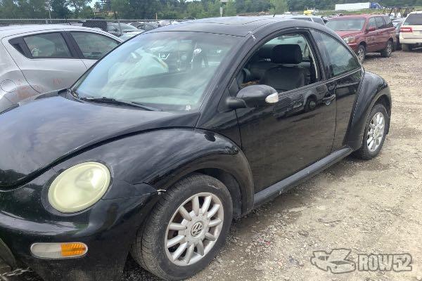 Photo of 2004 Volkswagen New Beetle