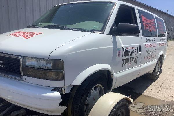 Photo of 2005 GMC Safari