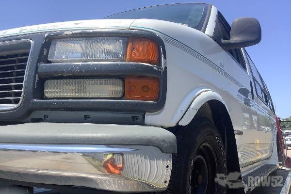 Photo of 1998 GMC Savana