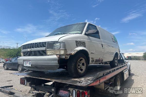 Photo of 2001 Chevrolet Astro