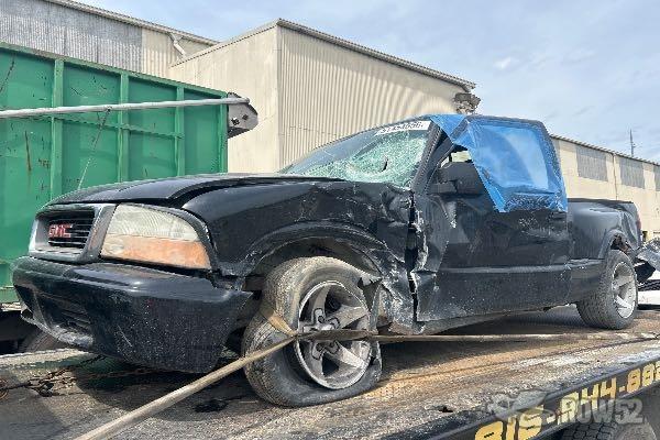 Photo of 2003 GMC Sonoma