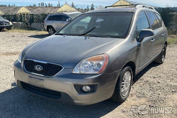 Photo of 2011 Kia Rondo
