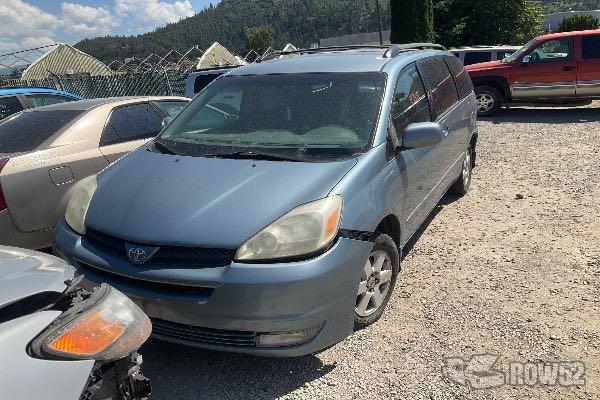Photo of 2005 Toyota Sienna
