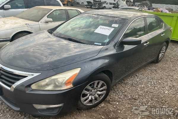Photo of 2013 Nissan Altima