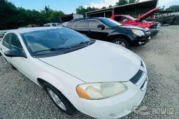Photo of 2004 Dodge Stratus