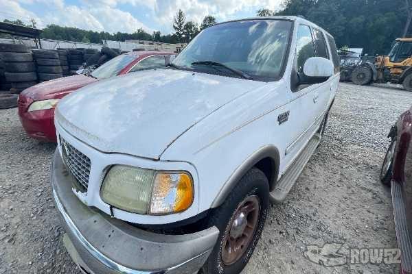 Photo of 2002 Ford Expedition
