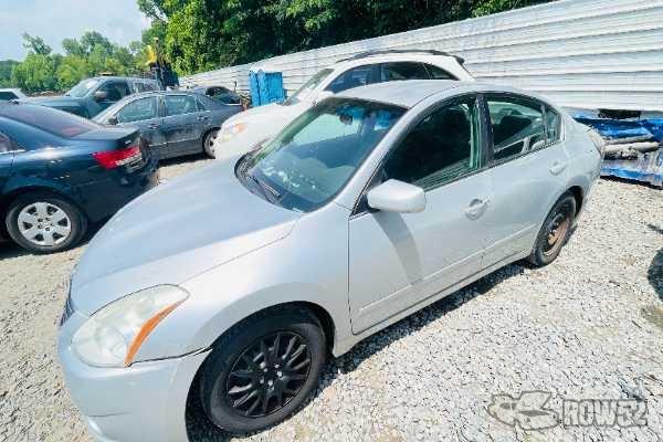 Photo of 2010 Nissan Altima
