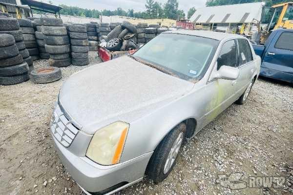 Photo of 2008 Cadillac DTS