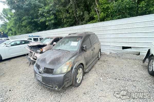 Photo of 2004 Nissan Quest