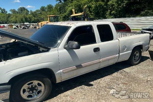 Photo of 2004 Chevrolet Silverado 1500