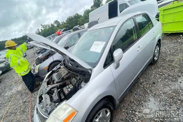 Photo of 2009 Nissan Versa