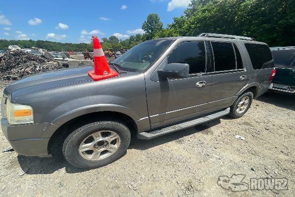 Photo of 2010 Ford Expedition