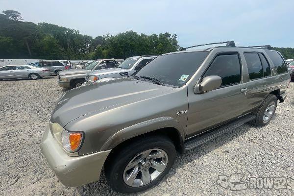 Photo of 2004 Nissan Pathfinder