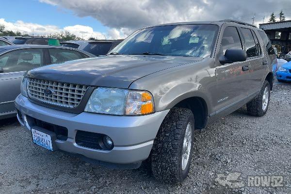 Photo of 2004 Ford Explorer