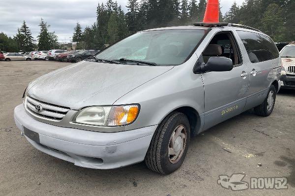 Photo of 2001 Toyota Sienna