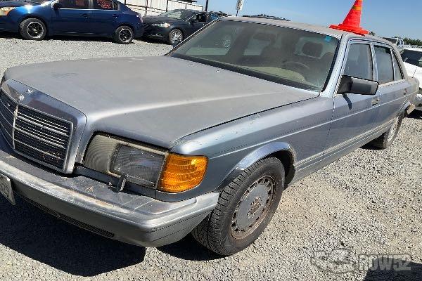 Photo of 1988 Mercedes-Benz 560