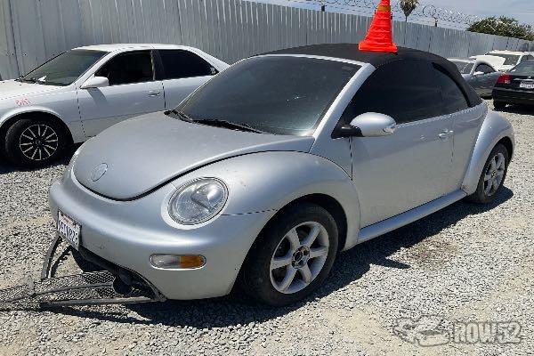 Photo of 2004 Volkswagen New Beetle